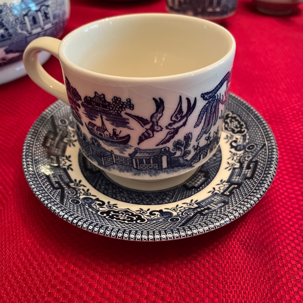 Set of 8 Churchill Blue Willow cups and saucers,